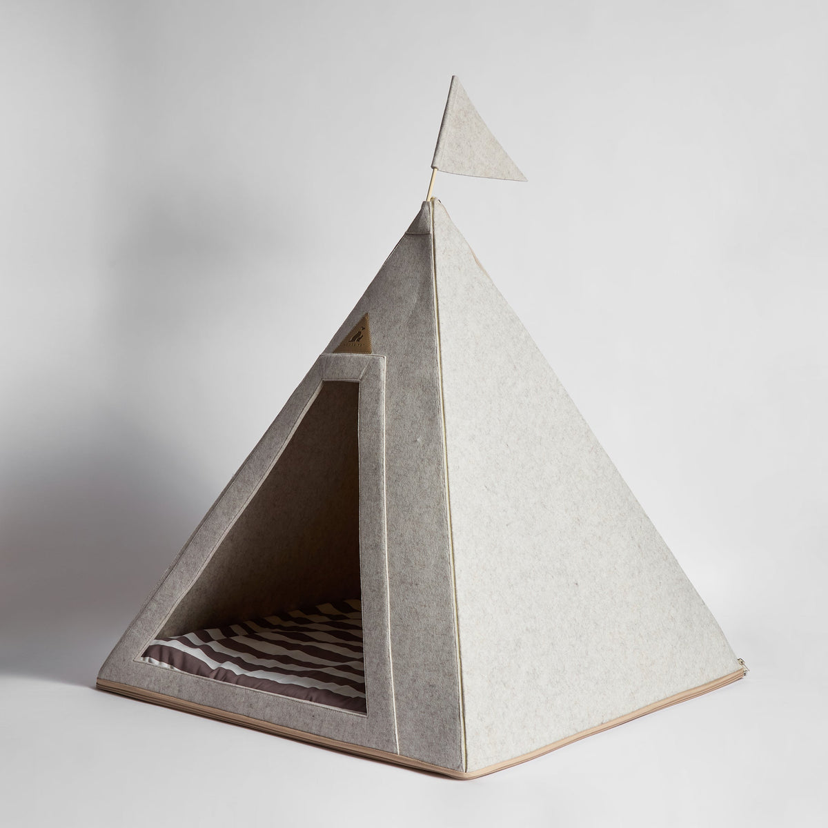 Nooee Pet Teepee Bailey, modern felt teepee bed for cats and small dogs with striped cushion