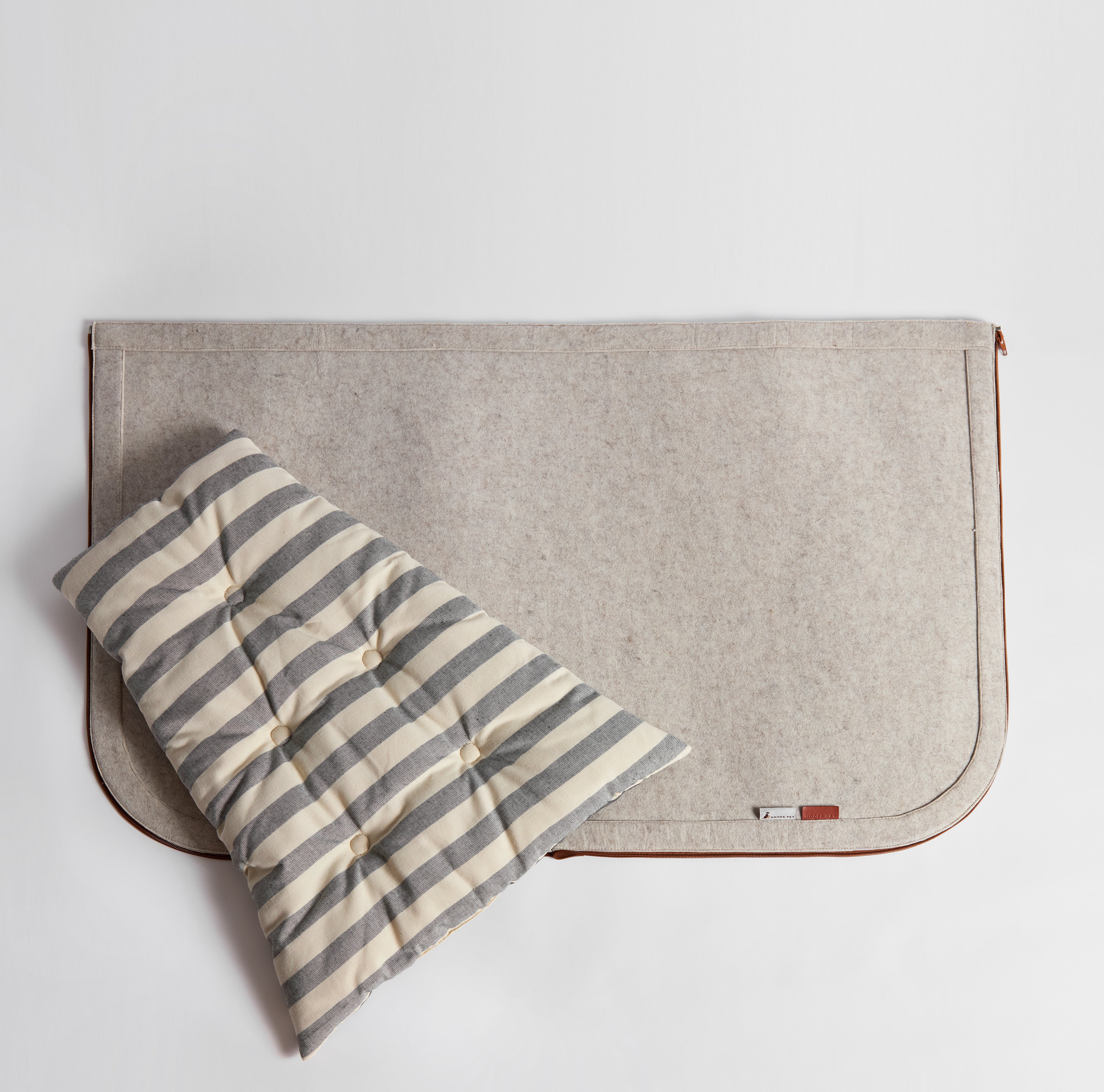 Nooee Tiny Dog & Cat Nabi Cave-Cream