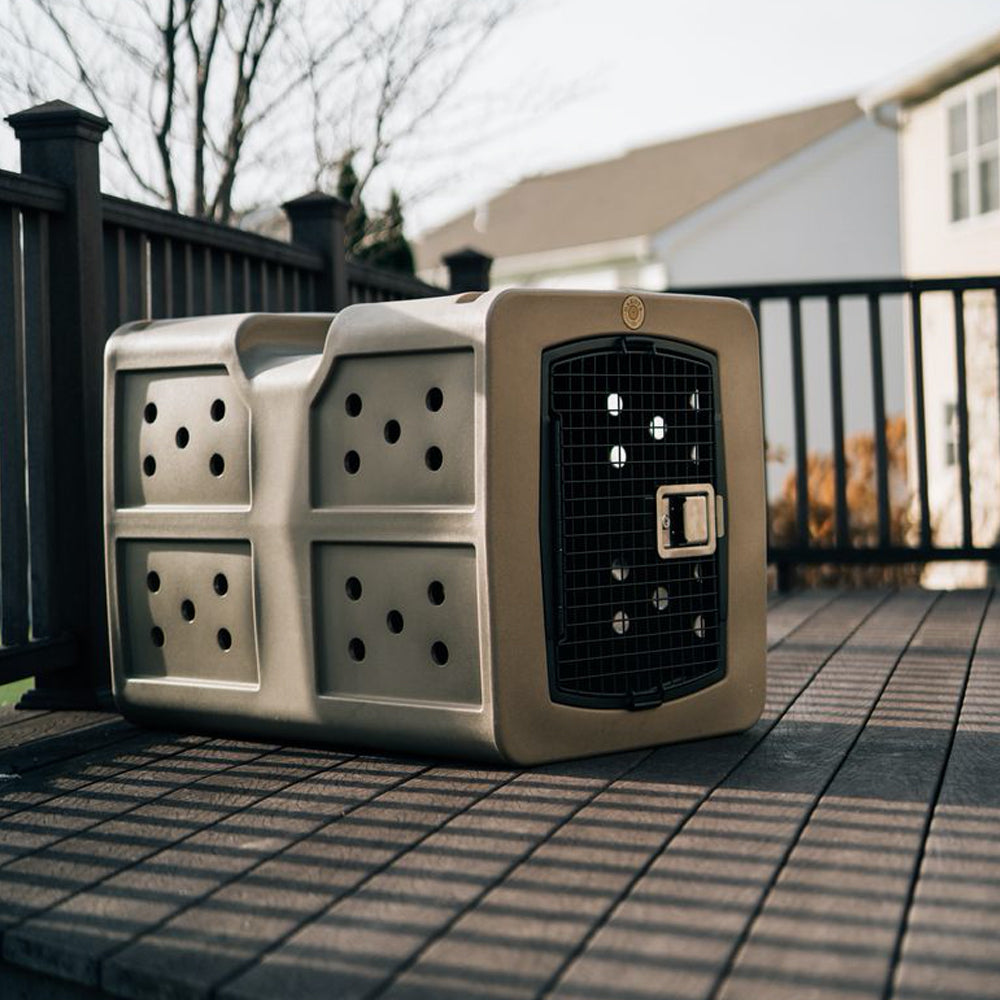 Dakota dog kennel for outside