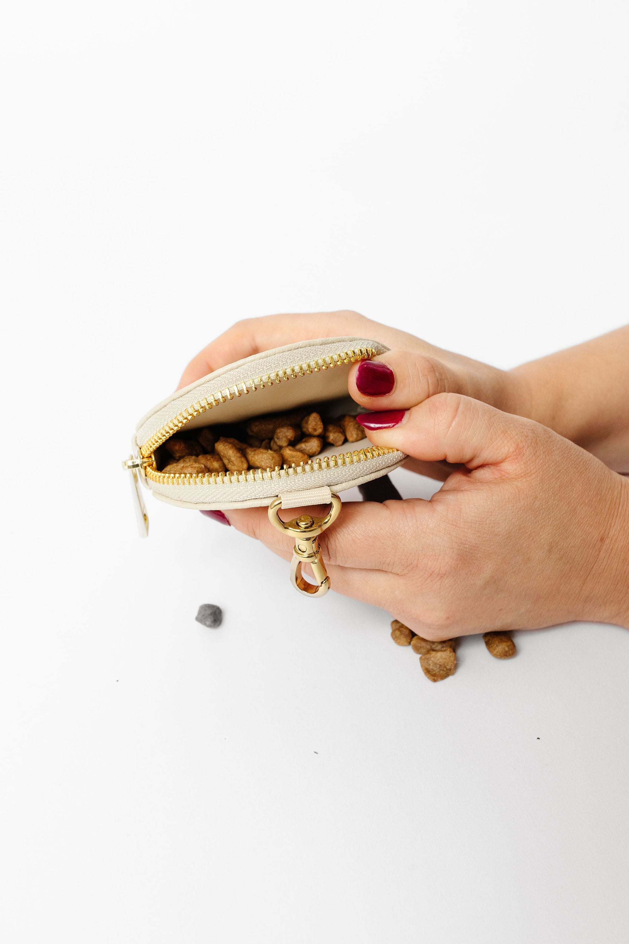City Walk Kit: Chic Dog Leash, Treat Pouch & Waste Bag