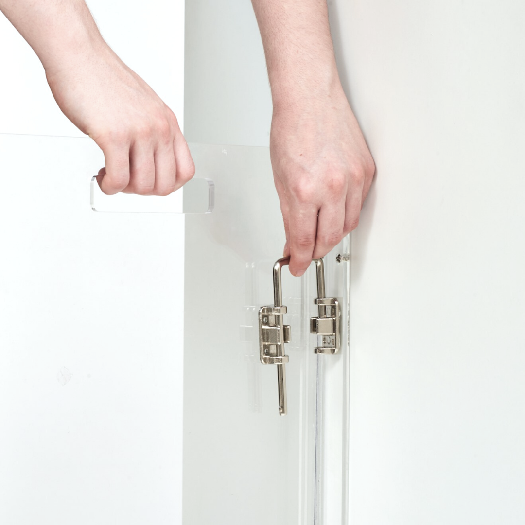 Hiddin Pet Gate with Gold Latch