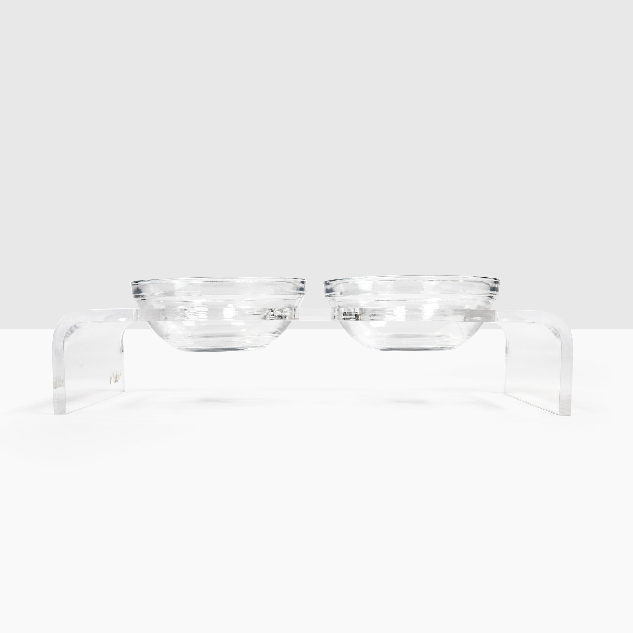 raised dog feeder with glass food and water bowls