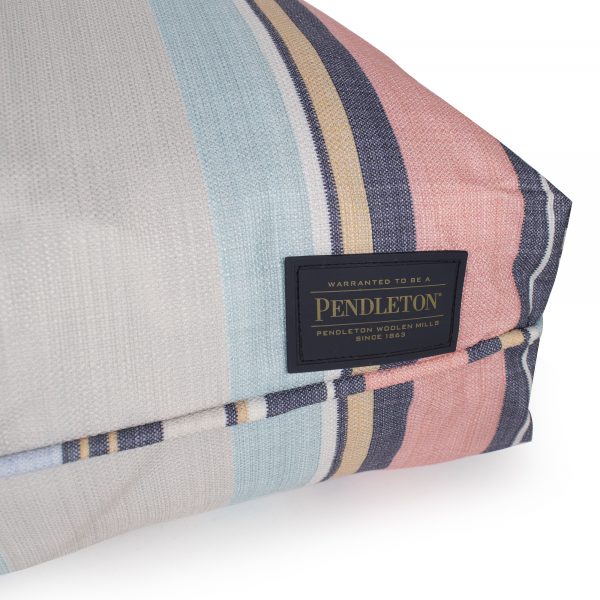 http://wunderpetscompany.com/cdn/shop/products/Pendleton-Pet-All-Season-Napper_1024x.jpg?v=1650901574