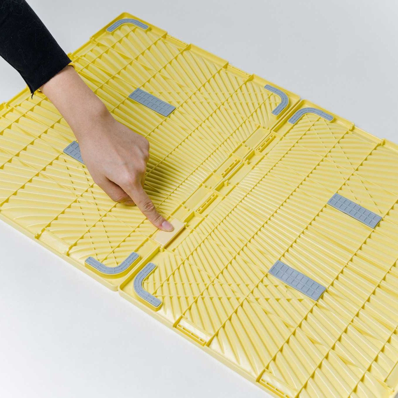 Customizable Litter Mat With Clips