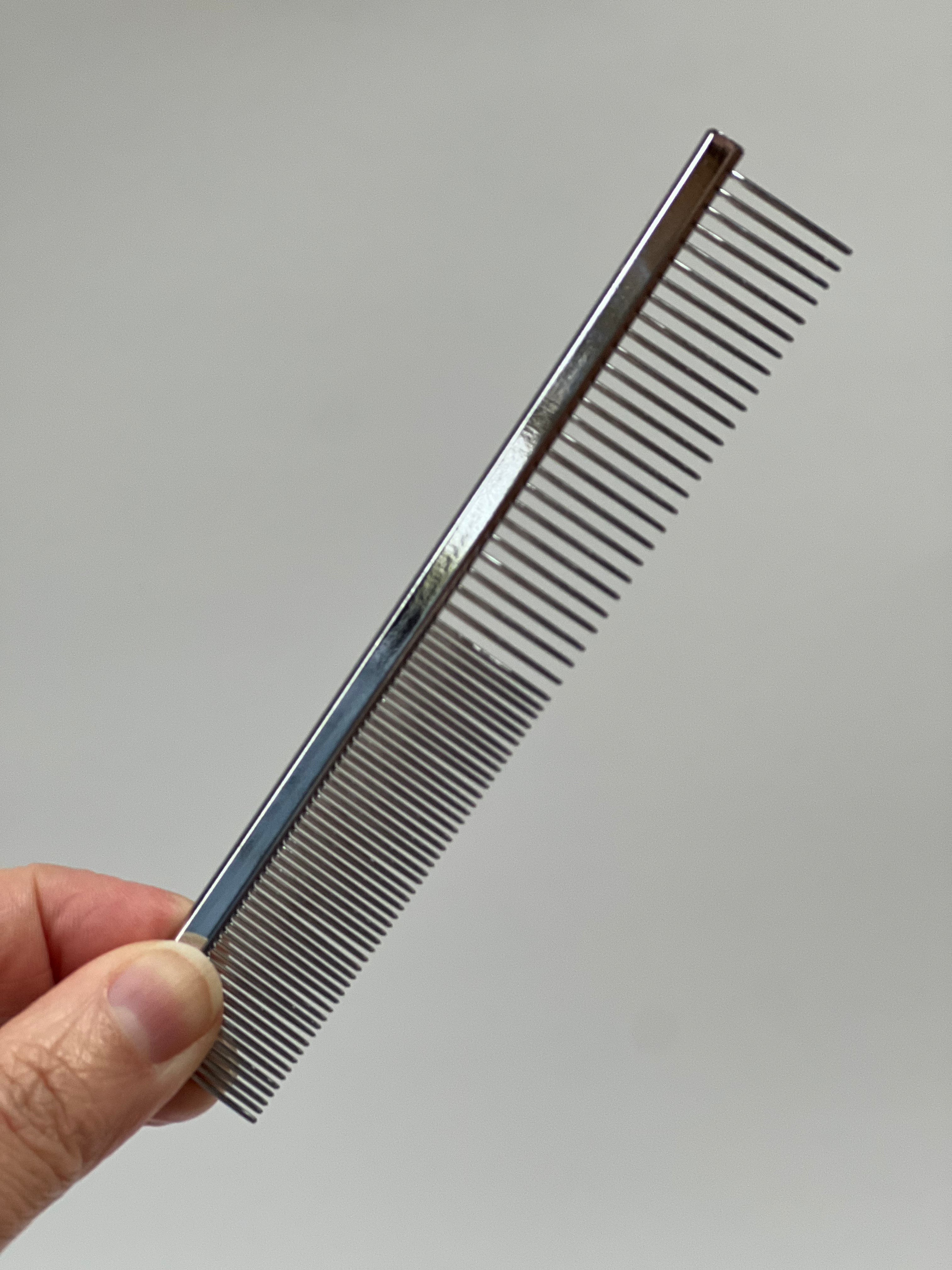 Short-Haired Cat Comb For Detangling & Shiny Fur