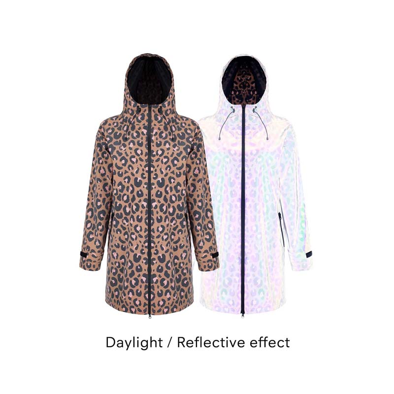 Paikka women rain jacket is reflective at nights
