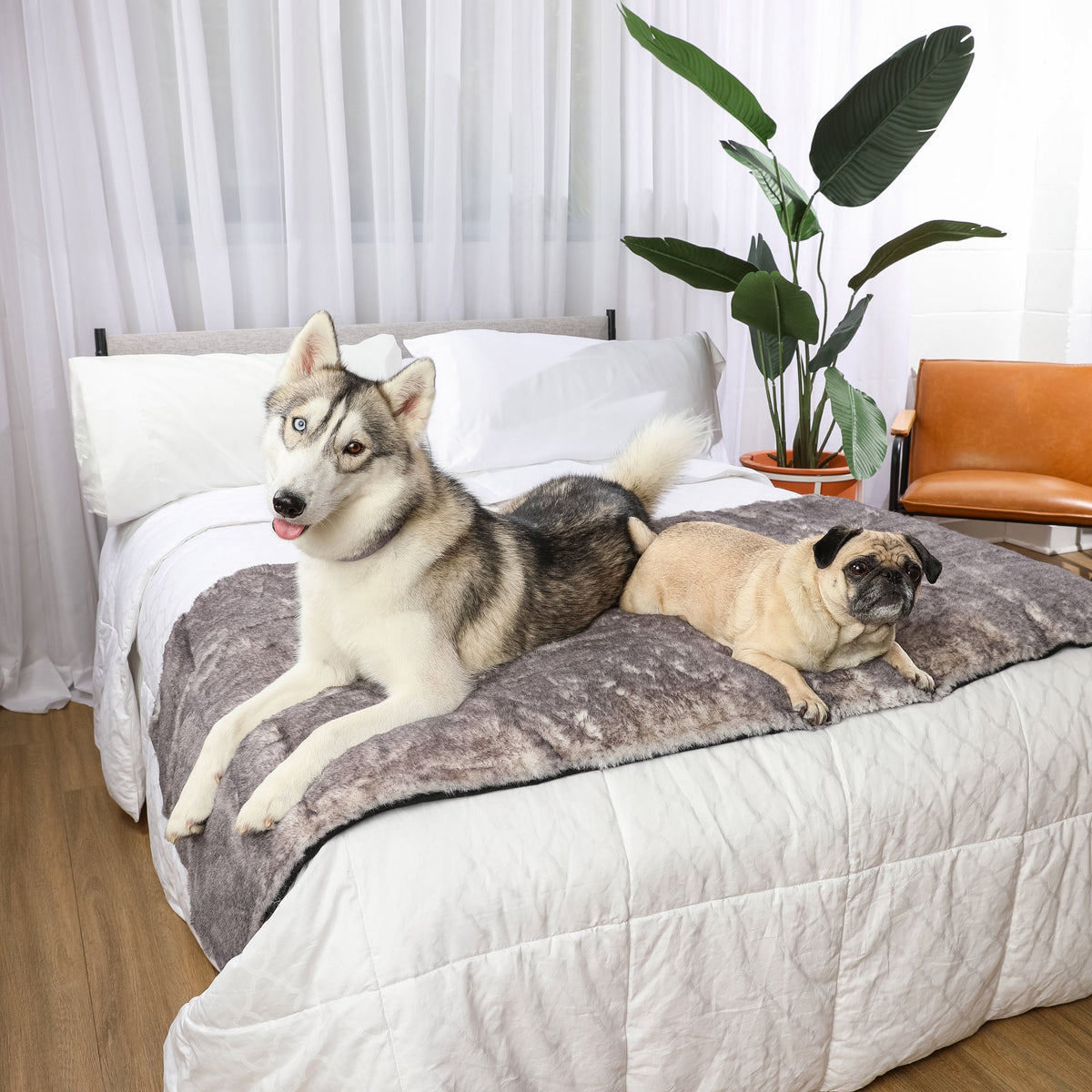 PupProtector luxe waterproof bed runner in chinchilla faux fur
