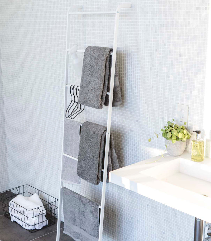 Leaning Ladder Rack 63 Inches