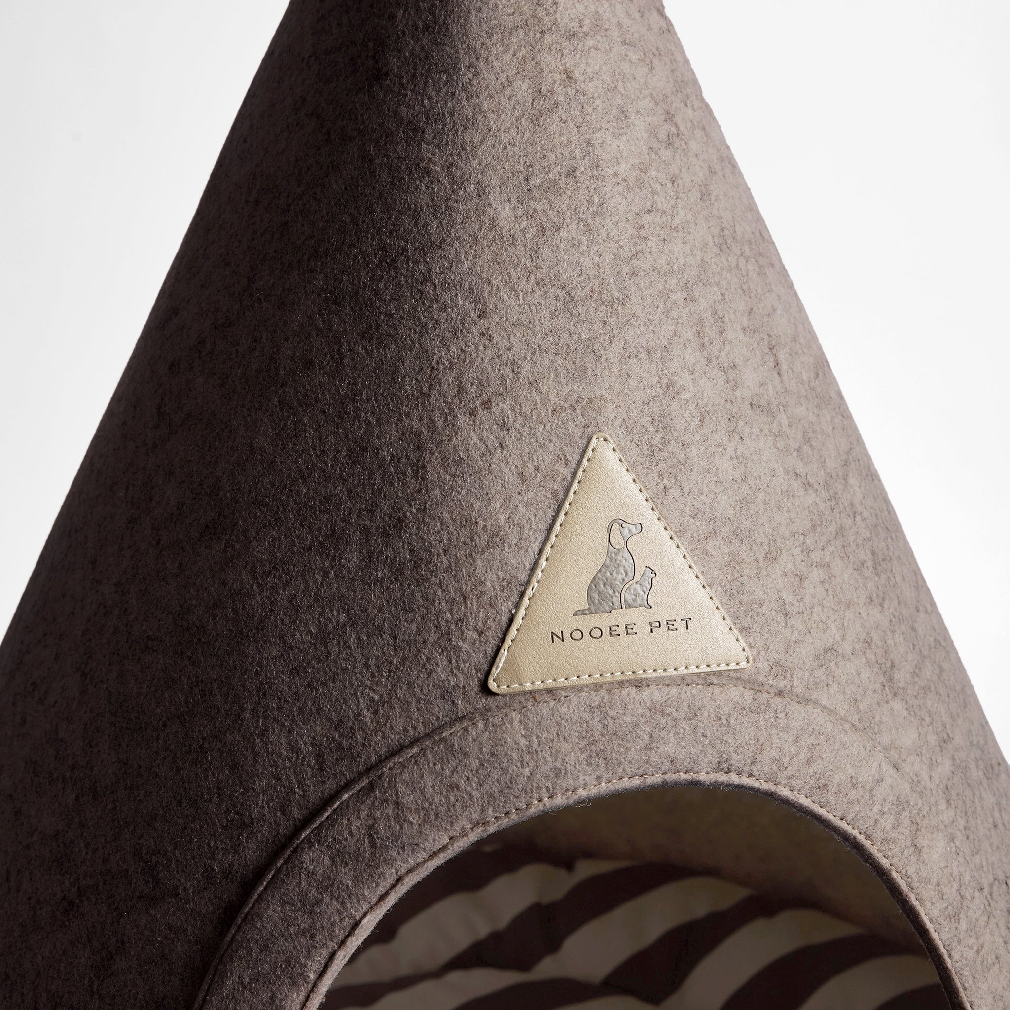 Nooee Pet Cave Harry (XXL) – Cream/Brown