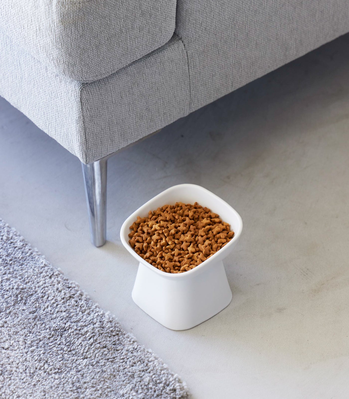 Yamazaki Ceramic Raised & Tilted Pet Food Bowl