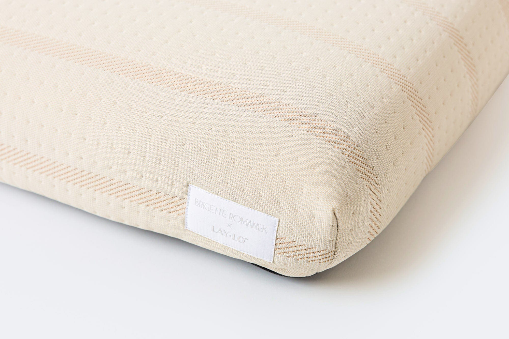 Brigette Romanek Designer | Designer Dog Bed With Removable Luxe Cover - Beige