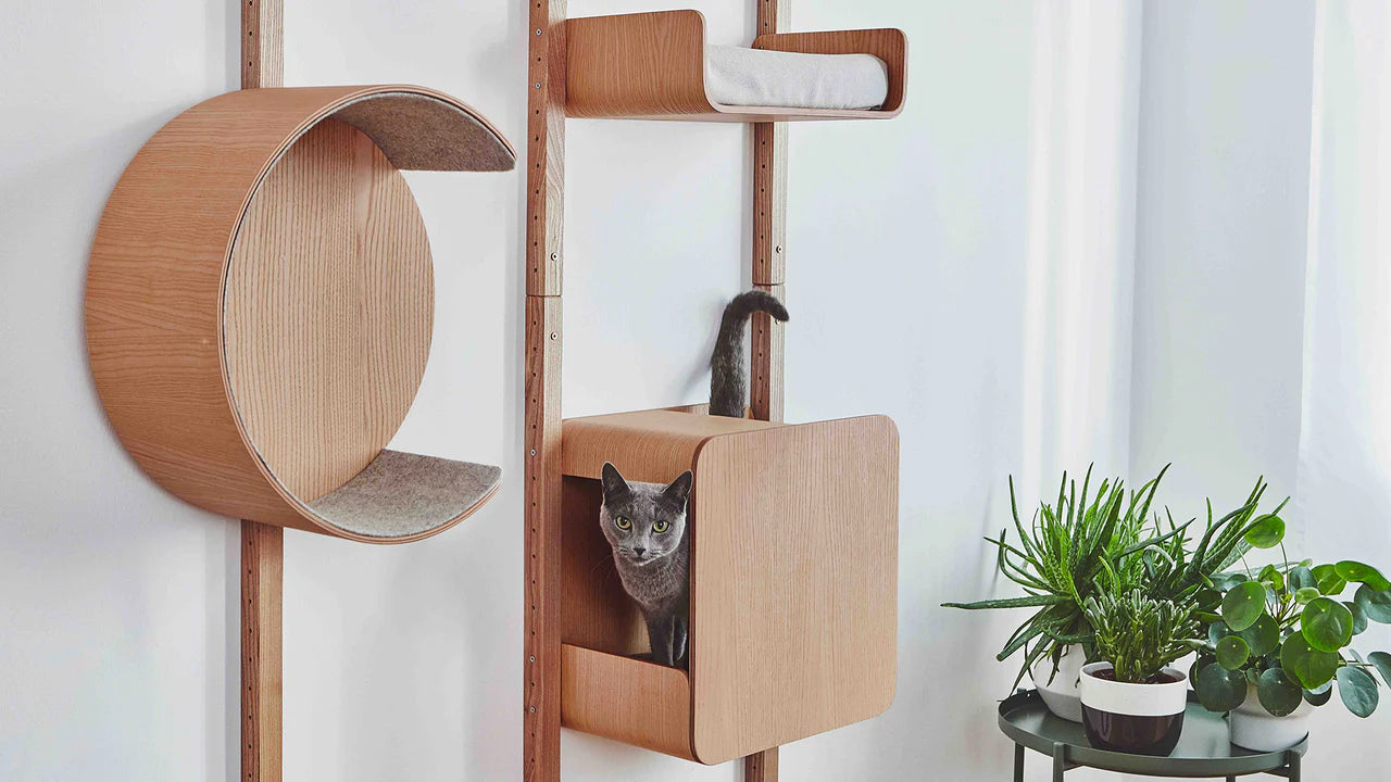 Miacara Alto Designer Cat Tower in Oak Wood