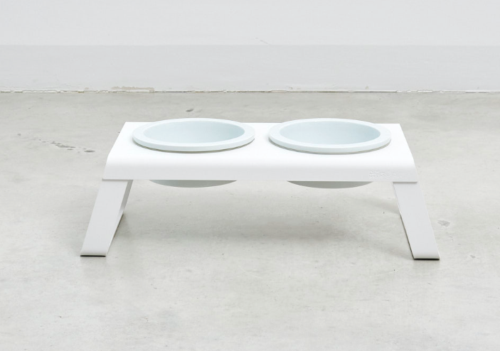 Elevated porcelain dog bowls with metal stand from Miacara Desco