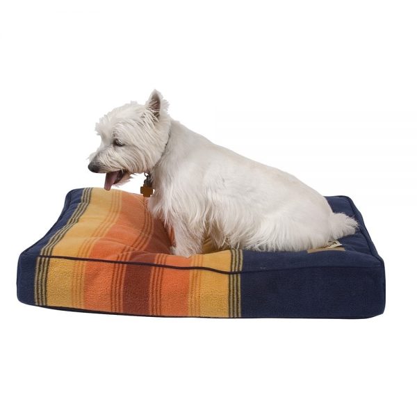 Pendleton pet cushion for cars