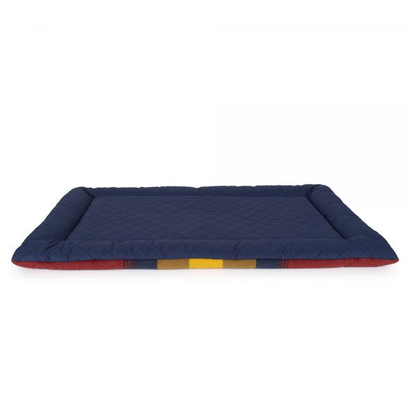 Pendleton dog cushion for crate and travel Zion 