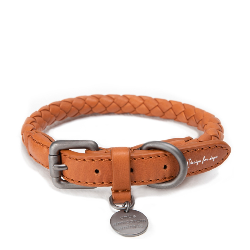 Brown dog leash in nappa leather from luxury dog brand 2.8 Design For Dogs