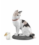 A porcelain cat and its mouse by Lladro