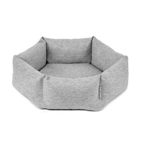 MiaCara calma cat bed hexagon in light grey color.