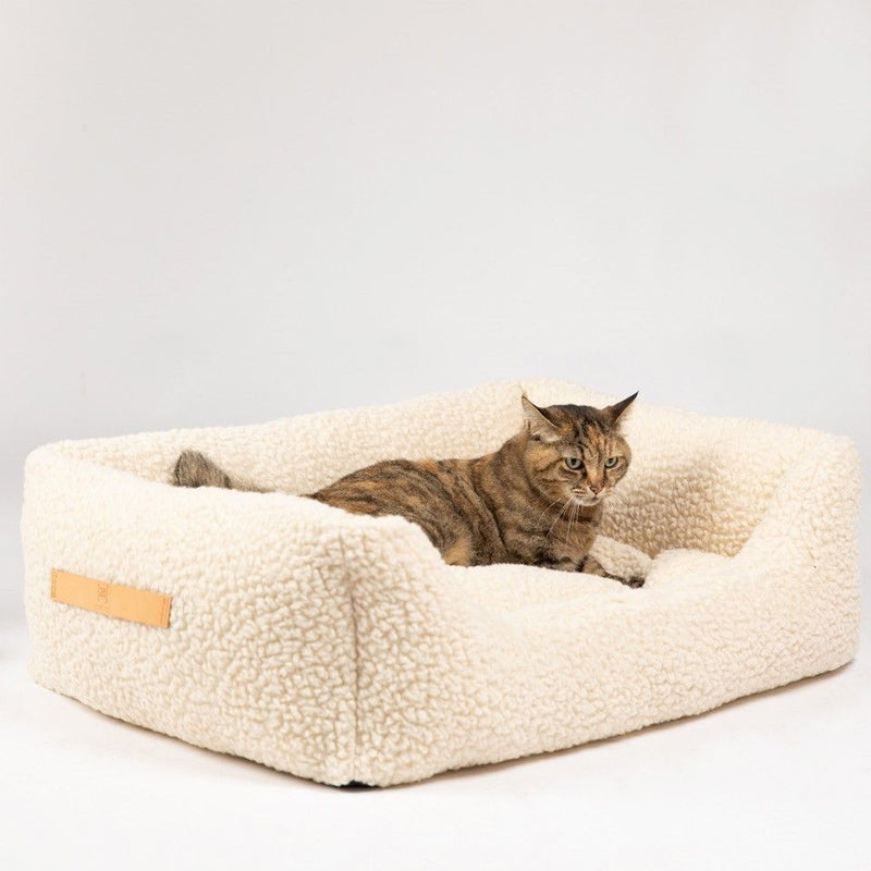 Henri Boucle Wool Pet Bed